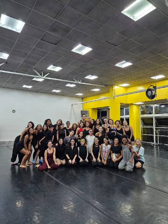 Lamira Artes Cênicas celebra 15 anos com temporada de sucesso