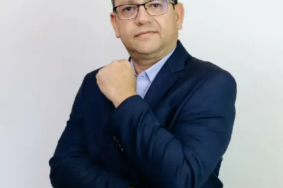 Vice-prefeito de Guaraí, Gleidson Biebro celebra 49 anos com trajetória marcada por elegância, fé e compromisso público.