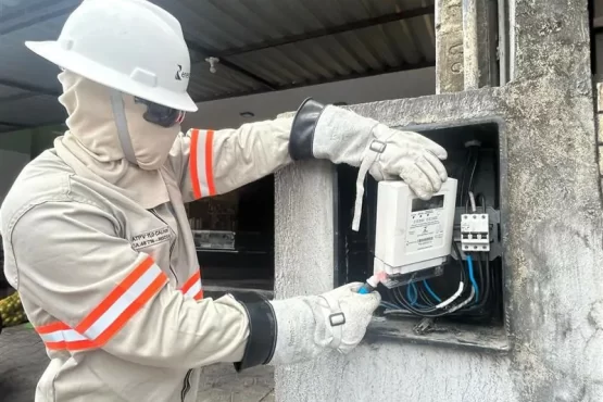 Mais de 700 irregularidades são identificadas e energia recuperada poderia abastecer 5 mil casas por um mês.