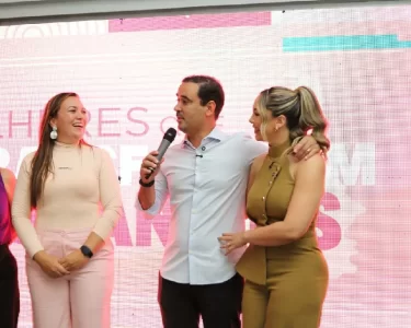 Vicentinho Júnior destaca propostas para proteção e valorização das mulheres em evento do PSDB Mulher no Tocantins.