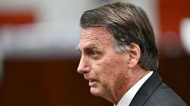 Cirurgia no ombro de Bolsonaro