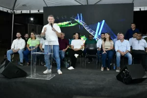 Praça das Águas Bertaville é inaugurada por Eduardo Siqueira Campos