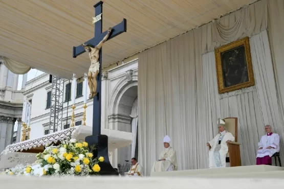 Papa em Pompeia mensagem de paz