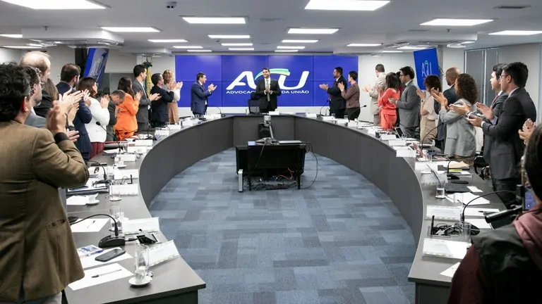 Concurso AGU 2026 terá 170 vagas e novo modelo unificado