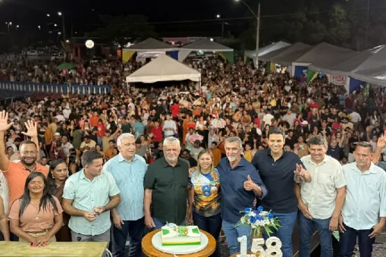 158 anos