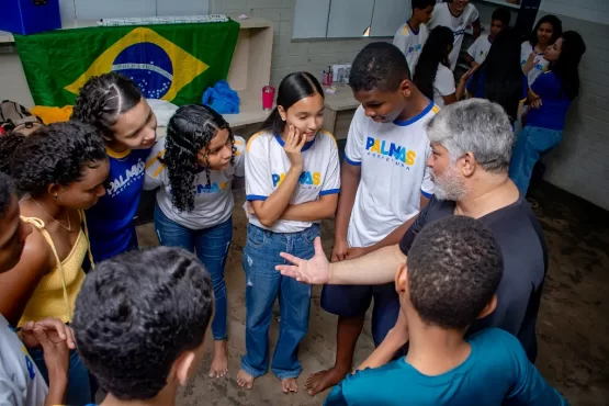 Grupo Cenaberta leva teatro, cidadania e brasilidade a estudantes de Palmas – Portal Jaciara Barros Grupo Cenaberta realiza oficinas de teatro em escolas de Palmas e promove reflexões sobre brasilidade, cidadania, identidade cultural e pertencimento social.