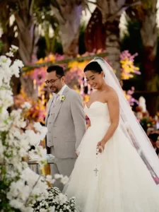 Lívia Iwasse e Emmanuel Rocha celebram união cercados de amor e emoção