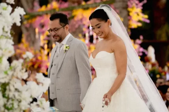 Lívia Iwasse e Emmanuel Rocha celebram união cercados de amor e emoção – Portal Jaciara Barros Lívia Iwasse e Emmanuel Rocha celebram união cercados de amor e emoção